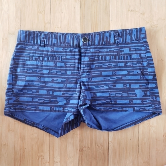 Gap Shorts Aztec Blue Black Design Pattern Woman's Size 4 Casual Cute Chino EUC - Picture 1 of 6